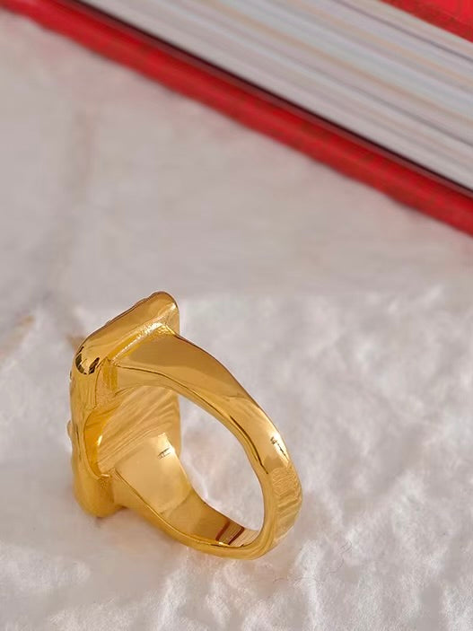 Étreinte Solaire Ring