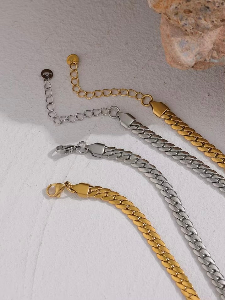 Chaîne d'Amour Necklace