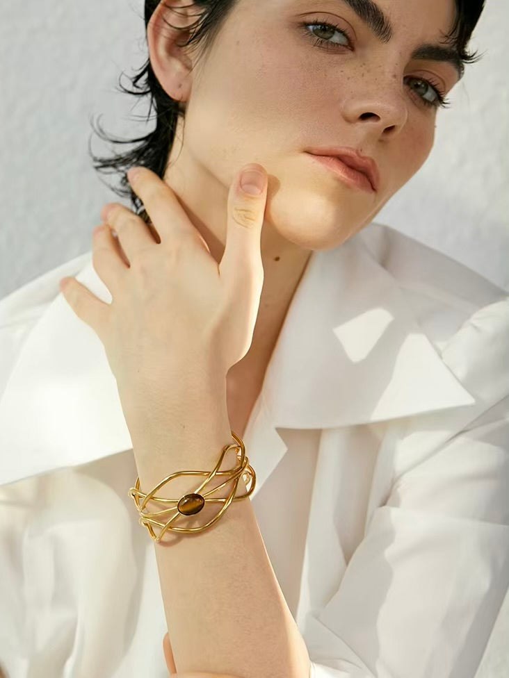 Baiser Cuff