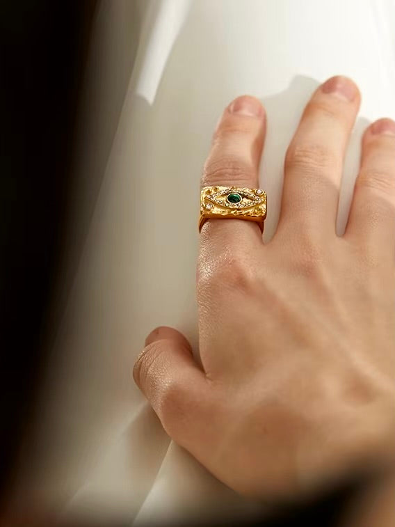 Étreinte Solaire Ring