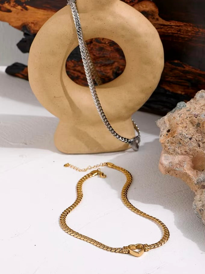 Chaîne d'Amour Necklace