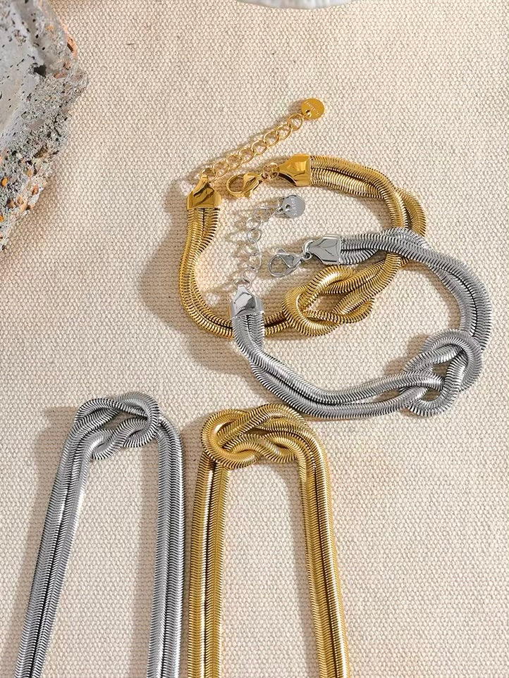 Rosalie Choker
