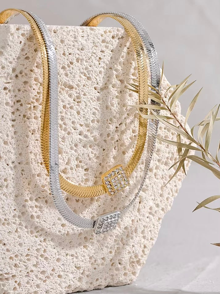 Bordeaux Necklace