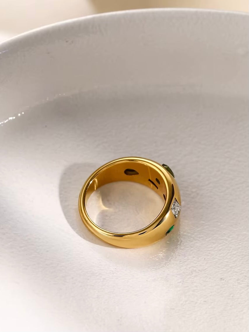 Lune Ring