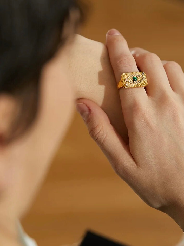 Étreinte Solaire Ring