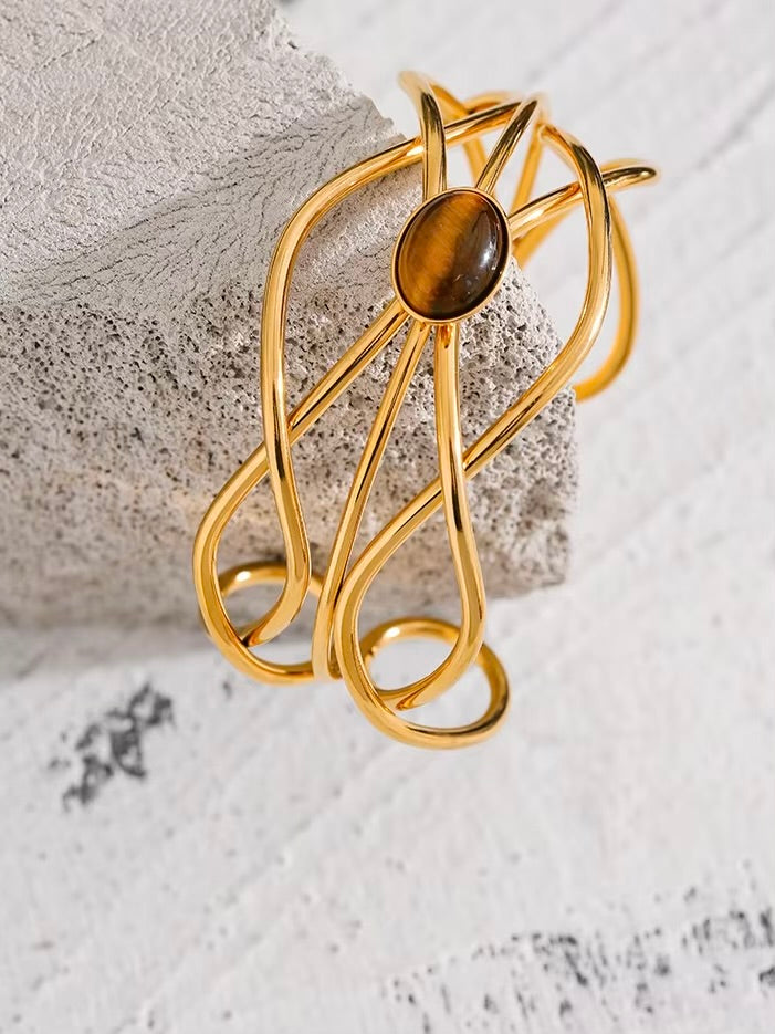 Baiser Cuff