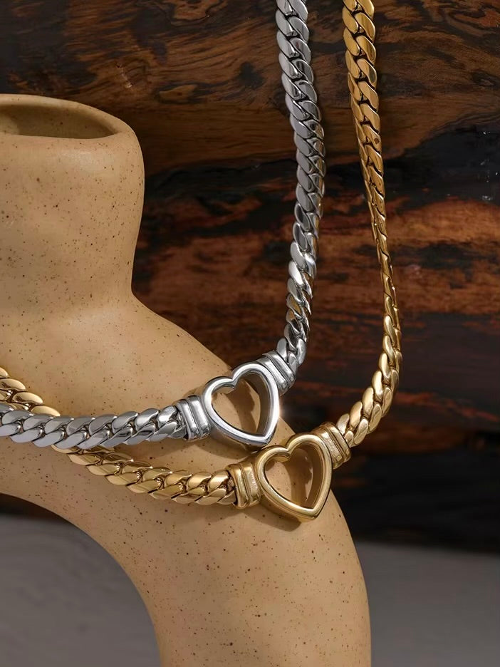 Chaîne d'Amour Necklace