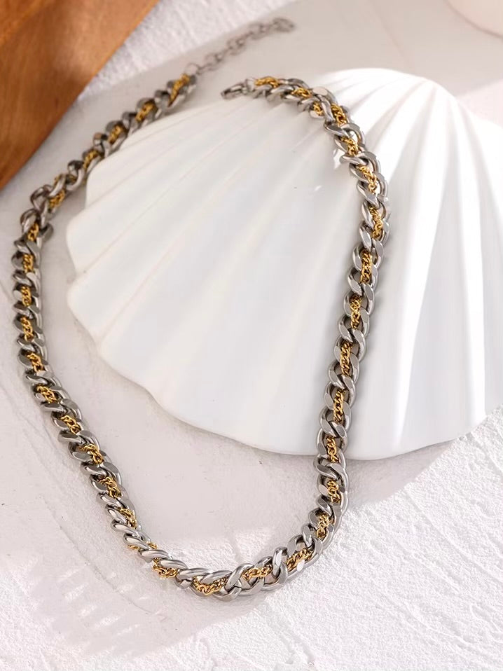 Chérie Necklace