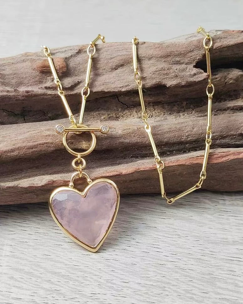 Rose Quartz Pierre Necklace