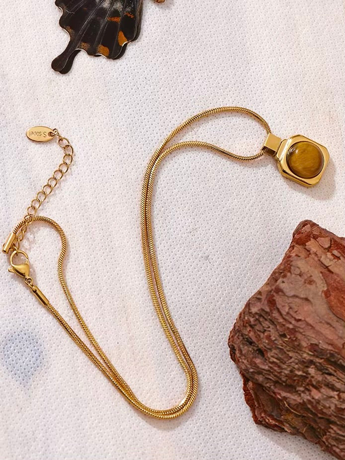 Lune Necklace