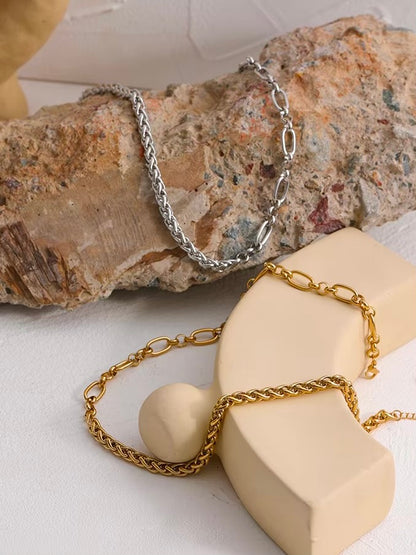 Étoile Necklace