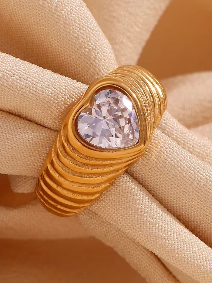 Madeleine Ring